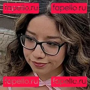 yetseniaa Onlyfans Photo Gallery 