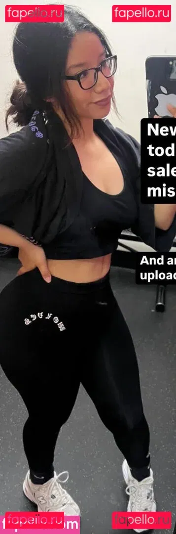 yetseniaa Onlyfans Photo Gallery 