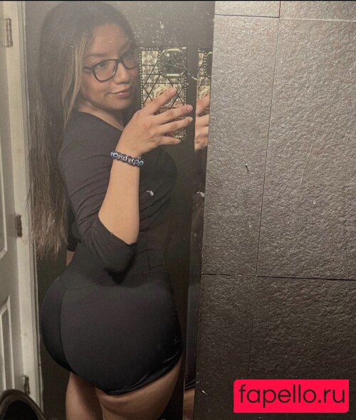 yetseniaa Onlyfans Photo Gallery 