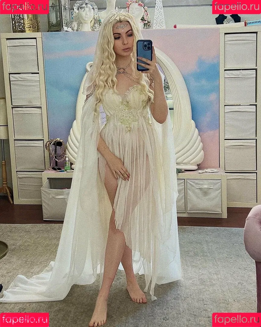 Emma Karla Peet Onlyfans Photo Gallery 