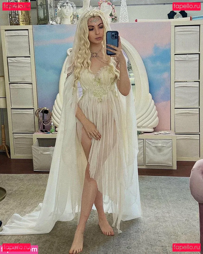 Emma Karla Peet Onlyfans Photo Gallery 