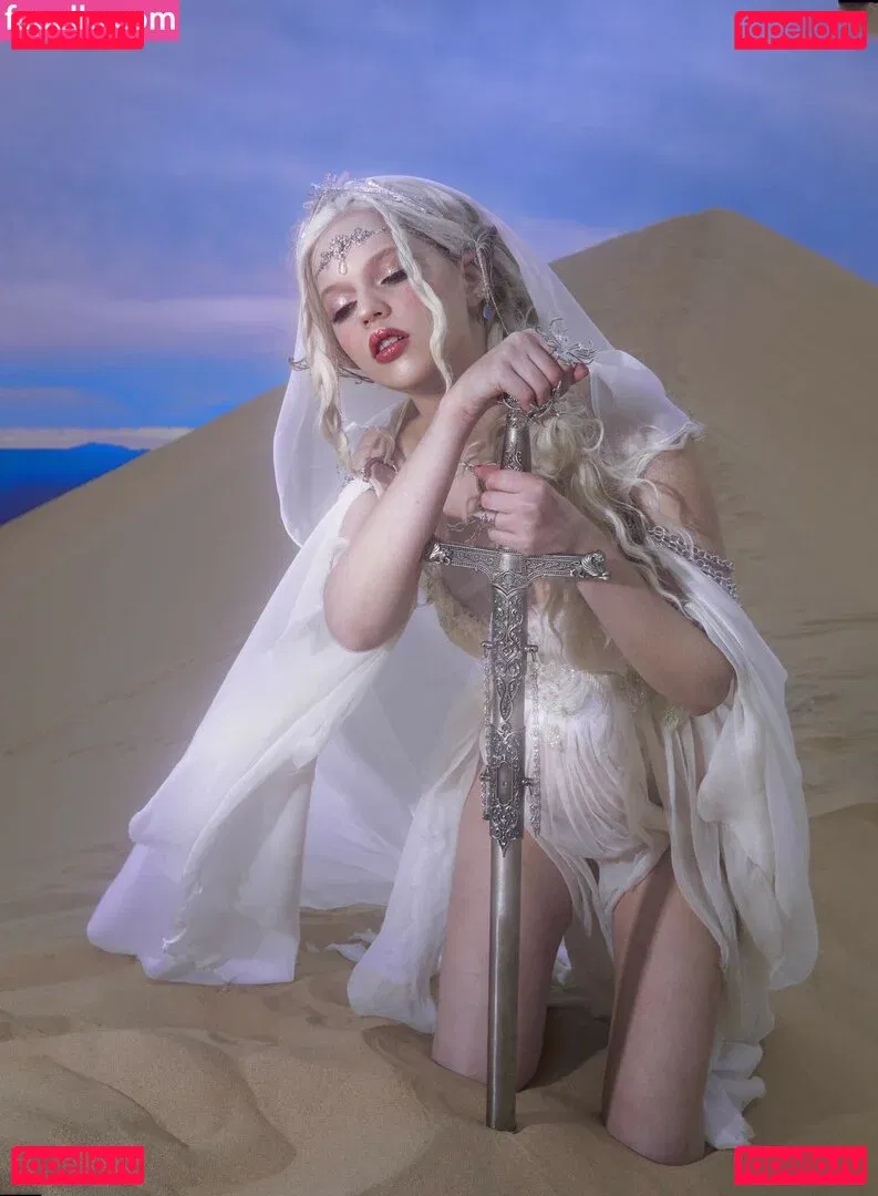 Emma Karla Peet Onlyfans Photo Gallery 