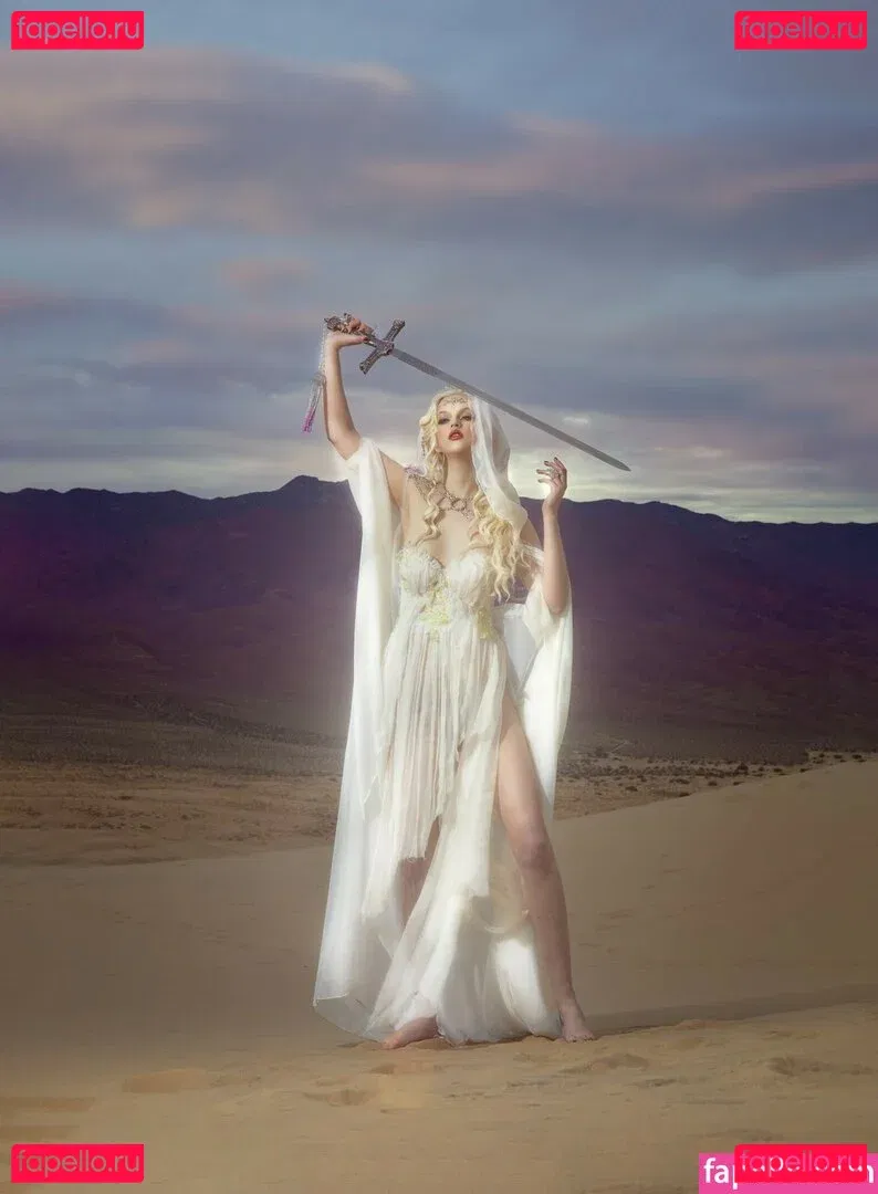 Emma Karla Peet Onlyfans Photo Gallery 