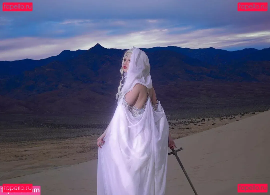 Emma Karla Peet Onlyfans Photo Gallery 