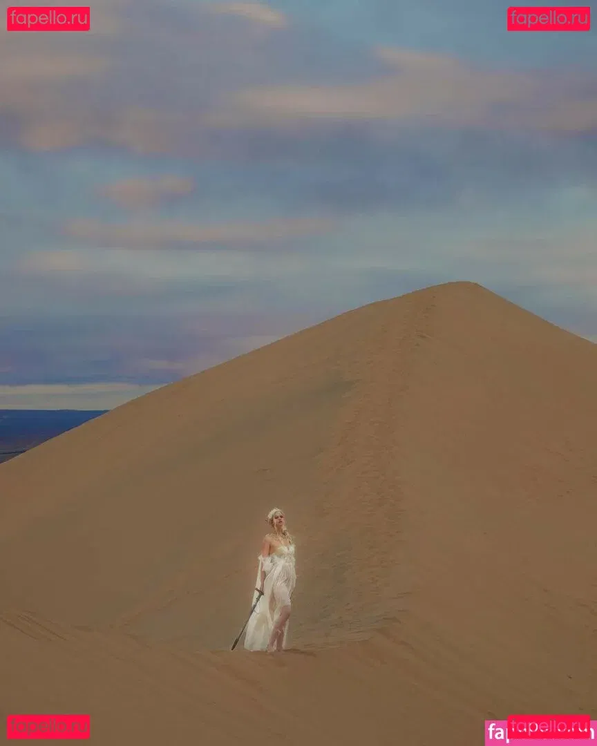 Emma Karla Peet Onlyfans Photo Gallery 