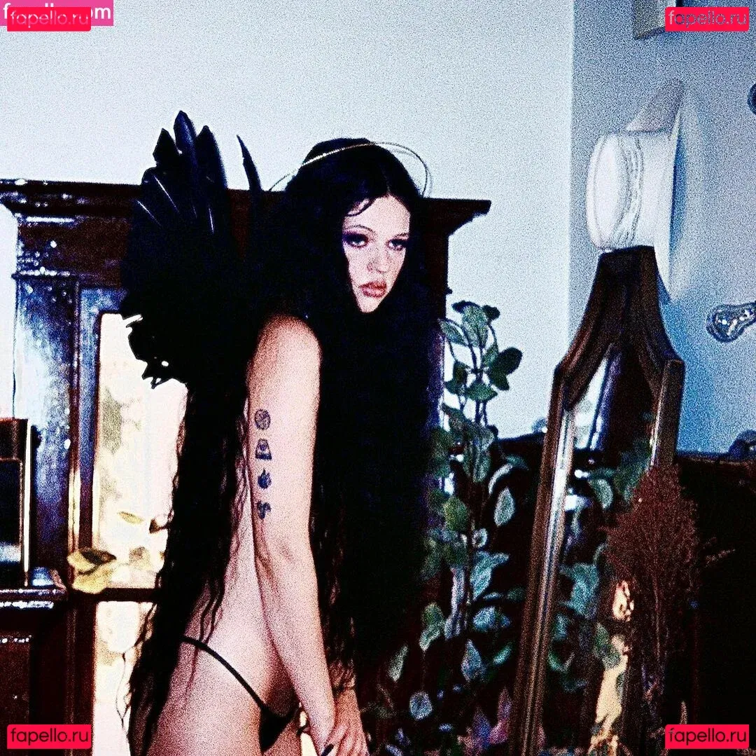 Emma Karla Peet Onlyfans Photo Gallery 