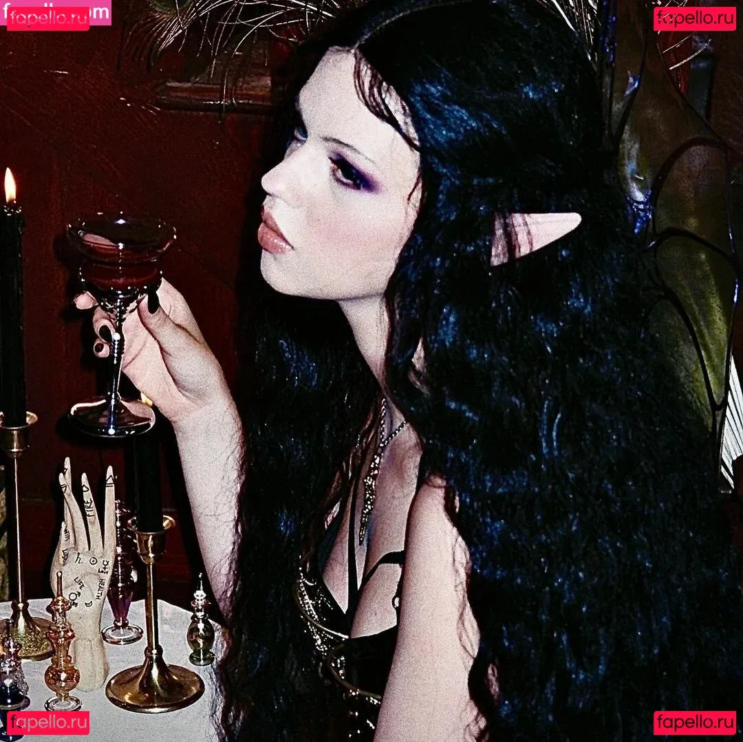 Emma Karla Peet Onlyfans Photo Gallery 