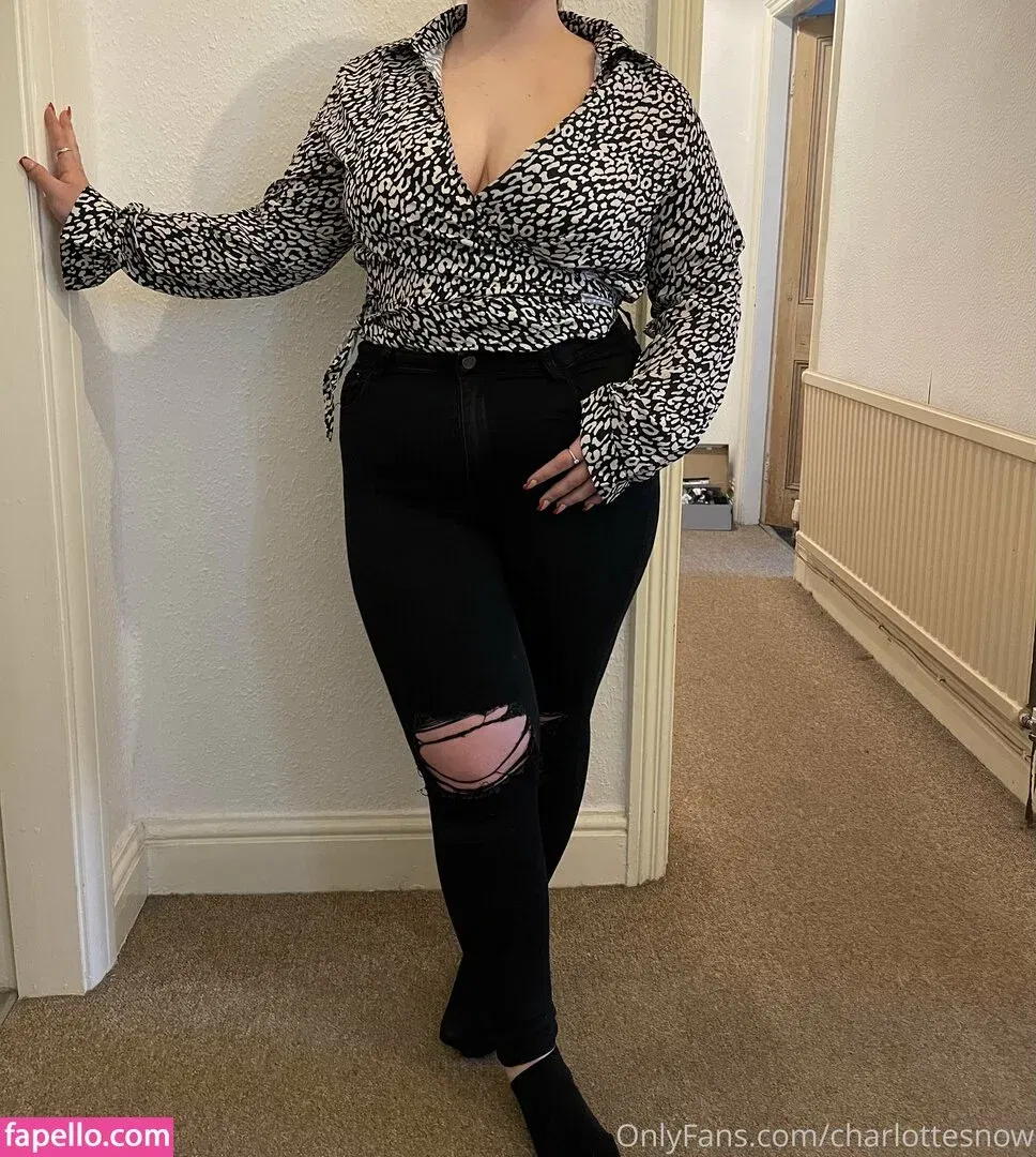 charlottesnow Onlyfans Photo Gallery 