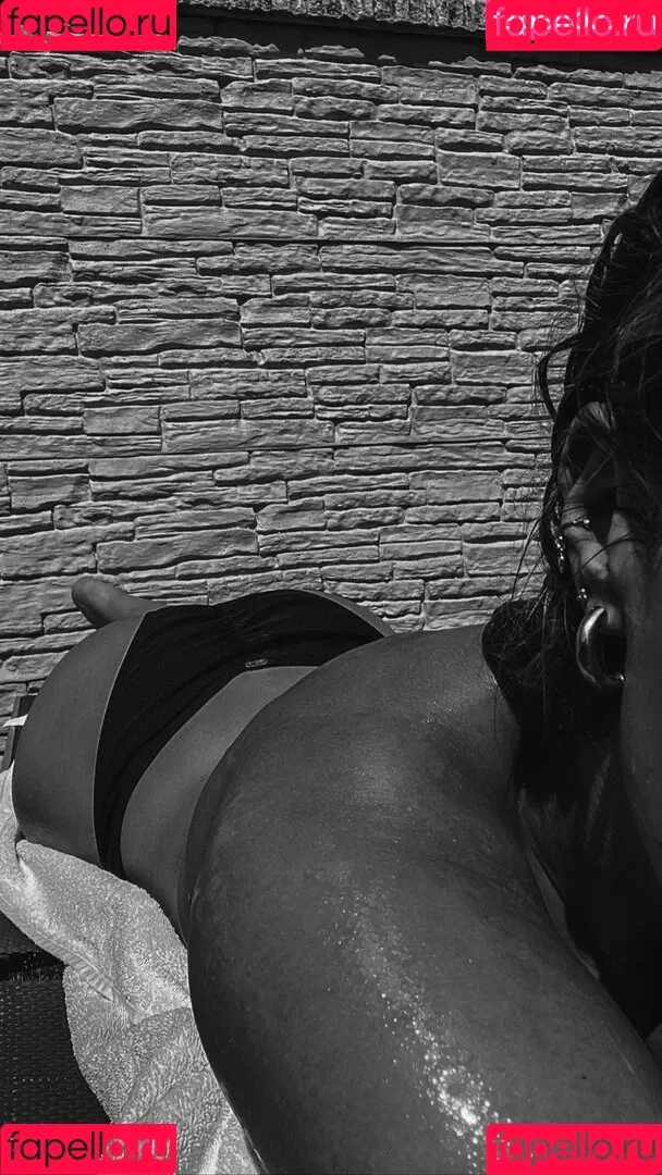Mayo Dee Onlyfans Photo Gallery 