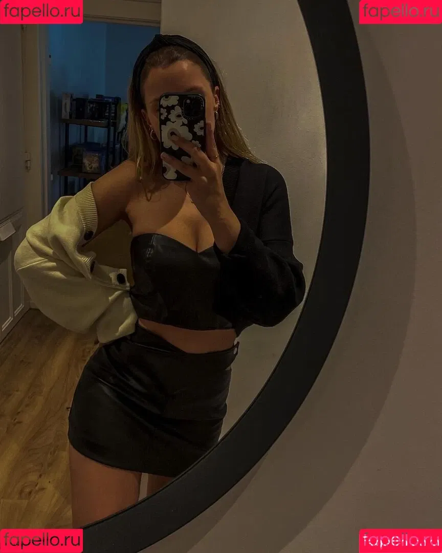 Mayo Dee Onlyfans Photo Gallery 