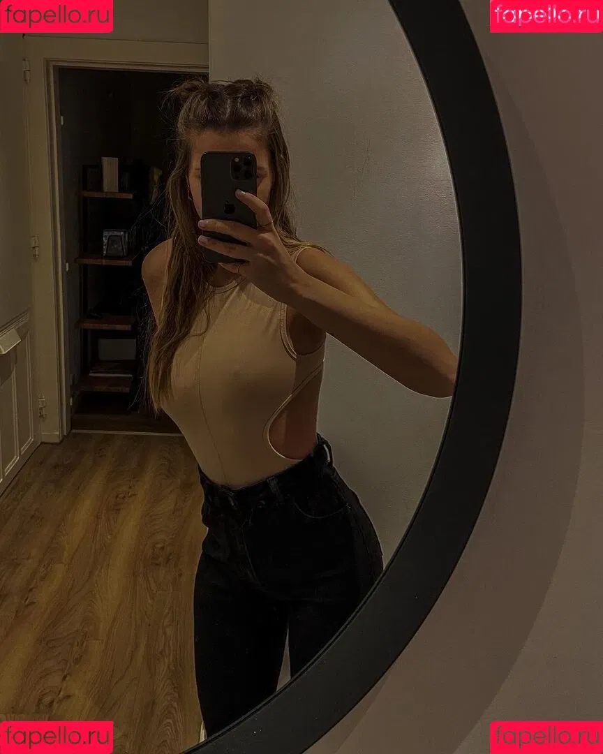 Mayo Dee Onlyfans Photo Gallery 
