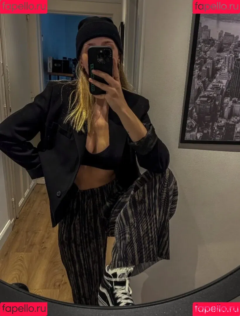 Mayo Dee Onlyfans Photo Gallery 