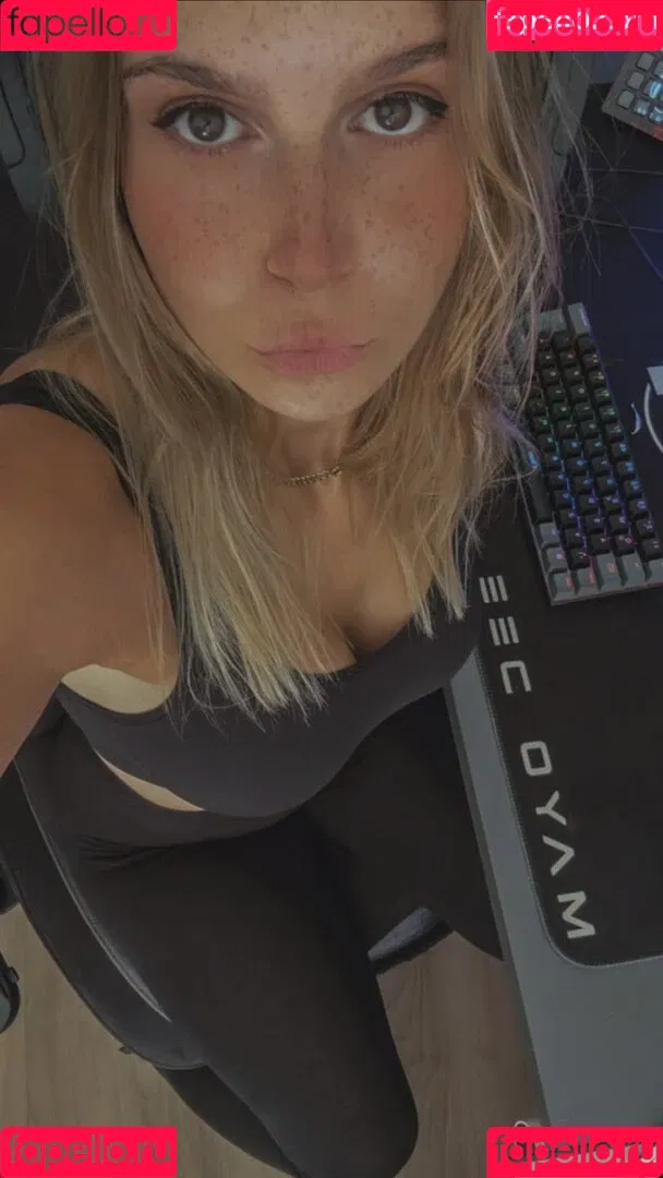 Mayo Dee Onlyfans Photo Gallery 