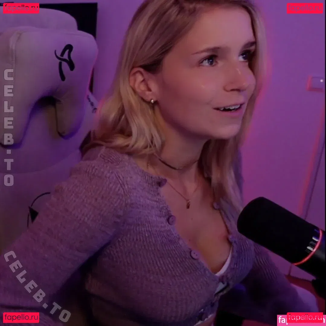 Mayo Dee Onlyfans Photo Gallery 