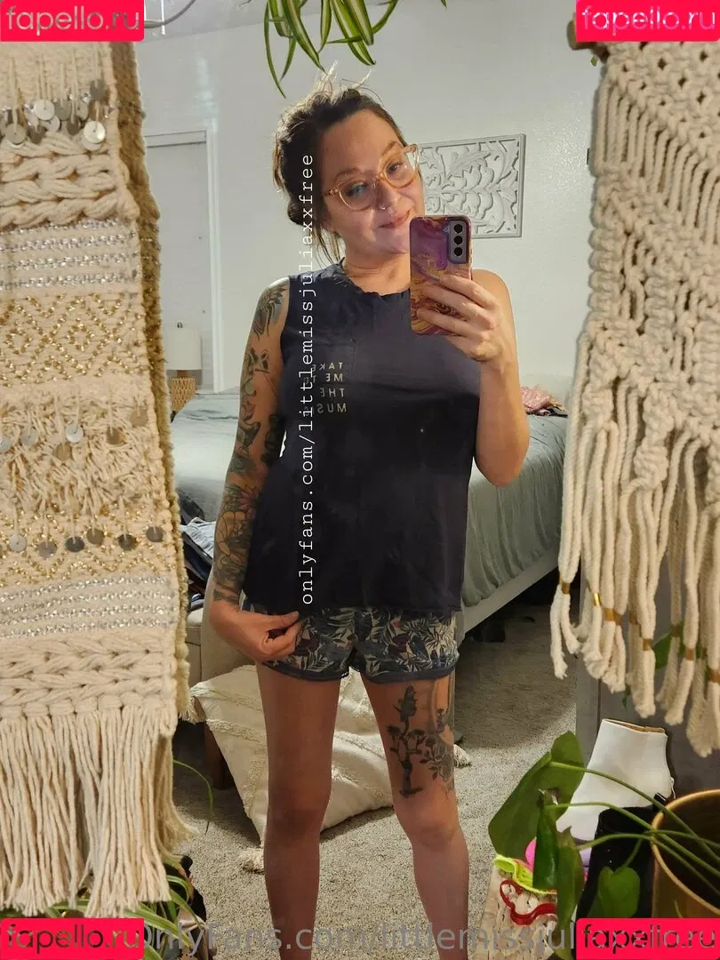 littlemissjuliaxxfree Onlyfans Photo Gallery 