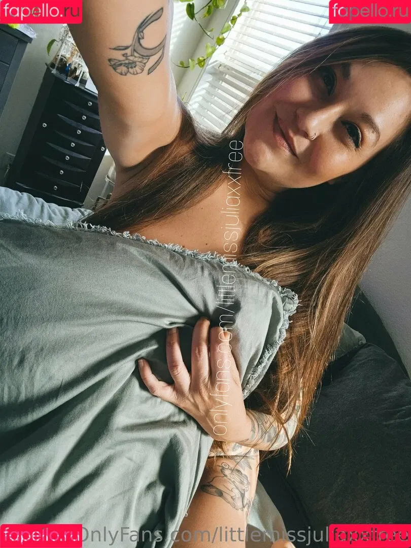 littlemissjuliaxxfree Onlyfans Photo Gallery 