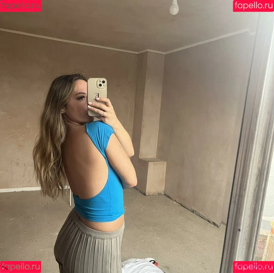 Elizabeth Alker Onlyfans Photo Gallery 