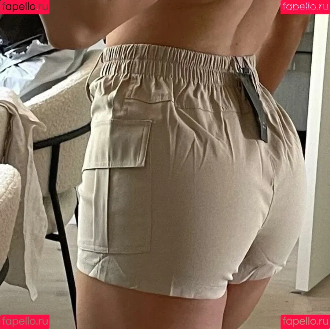 Elizabeth Alker Onlyfans Photo Gallery 