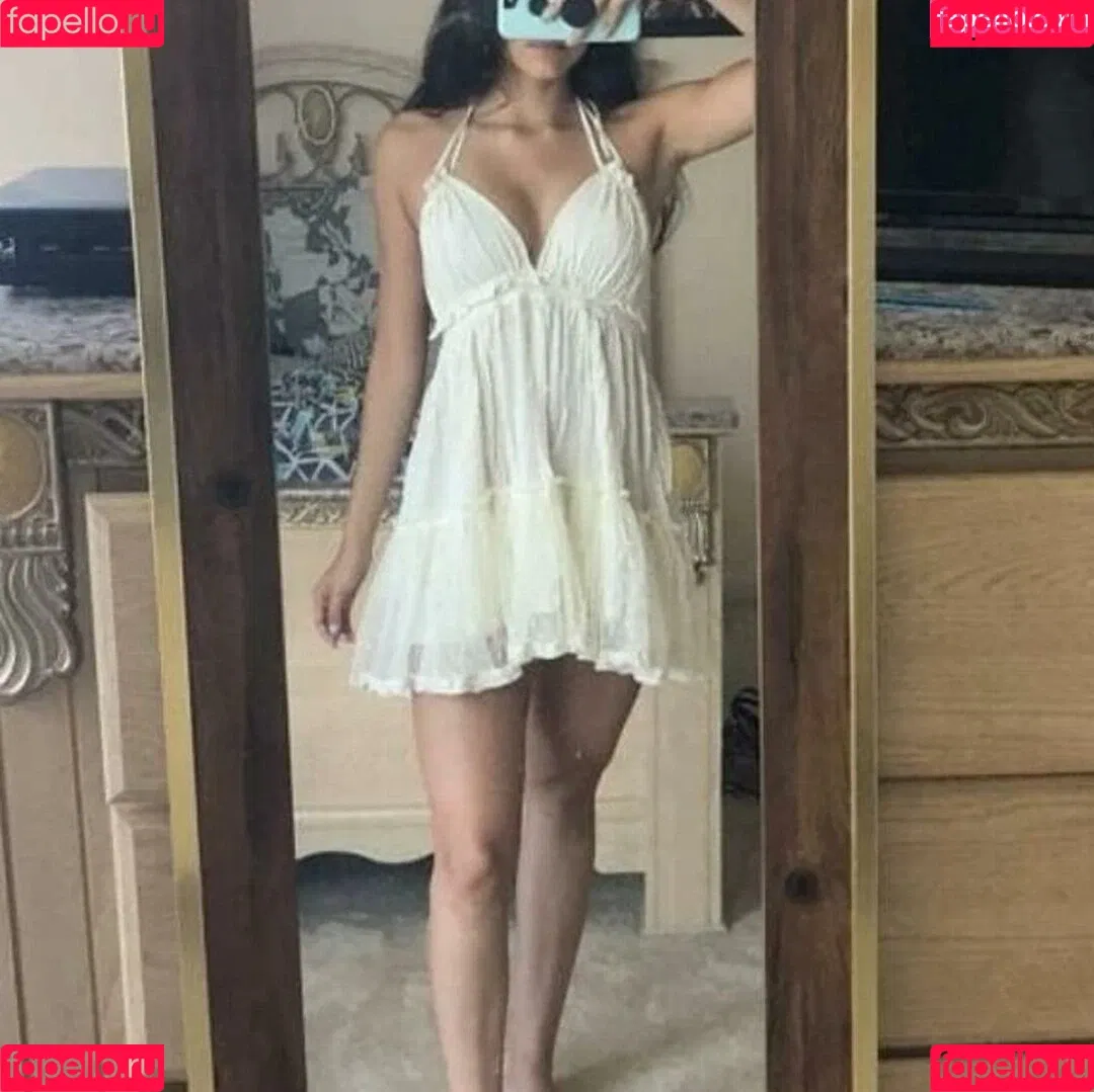 Elizabeth Alker Onlyfans Photo Gallery 