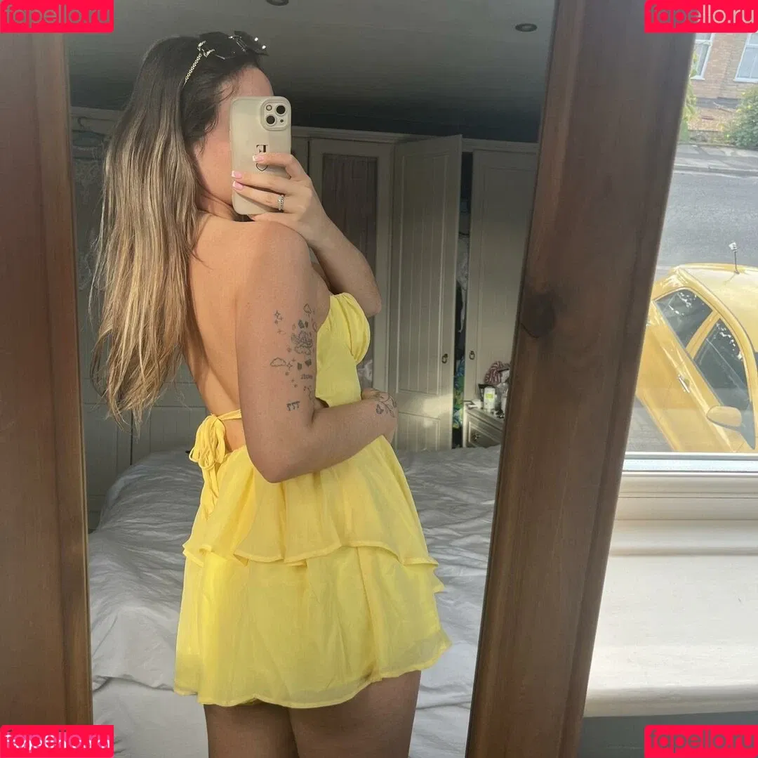 Elizabeth Alker Onlyfans Photo Gallery 
