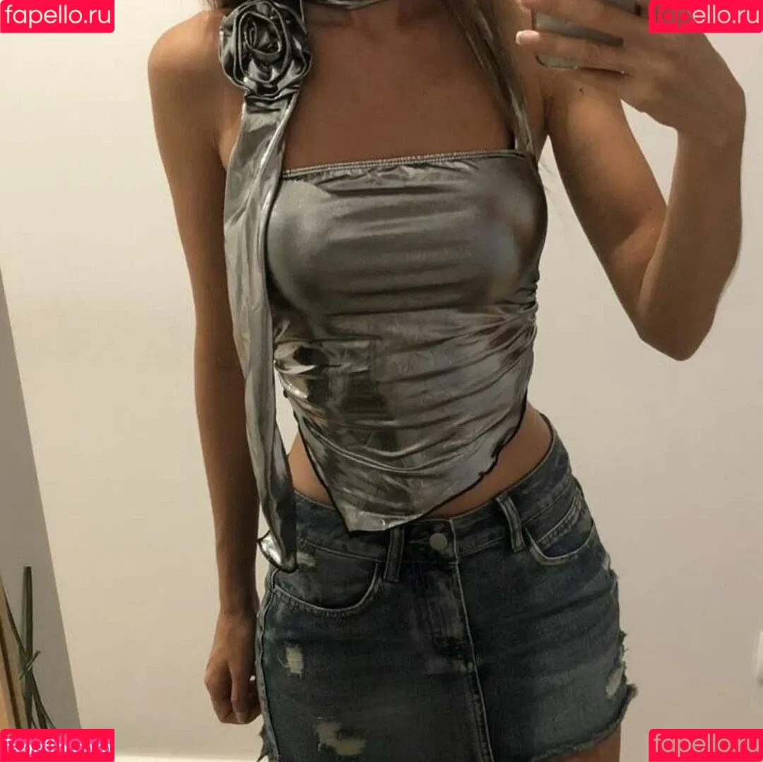 Elizabeth Alker Onlyfans Photo Gallery 