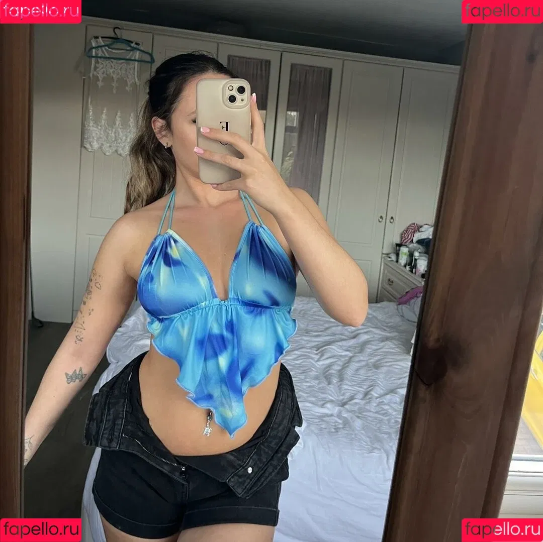 Elizabeth Alker Onlyfans Photo Gallery 