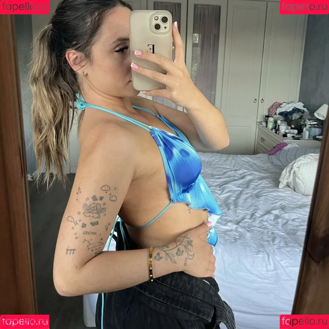 Elizabeth Alker Onlyfans Photo Gallery 