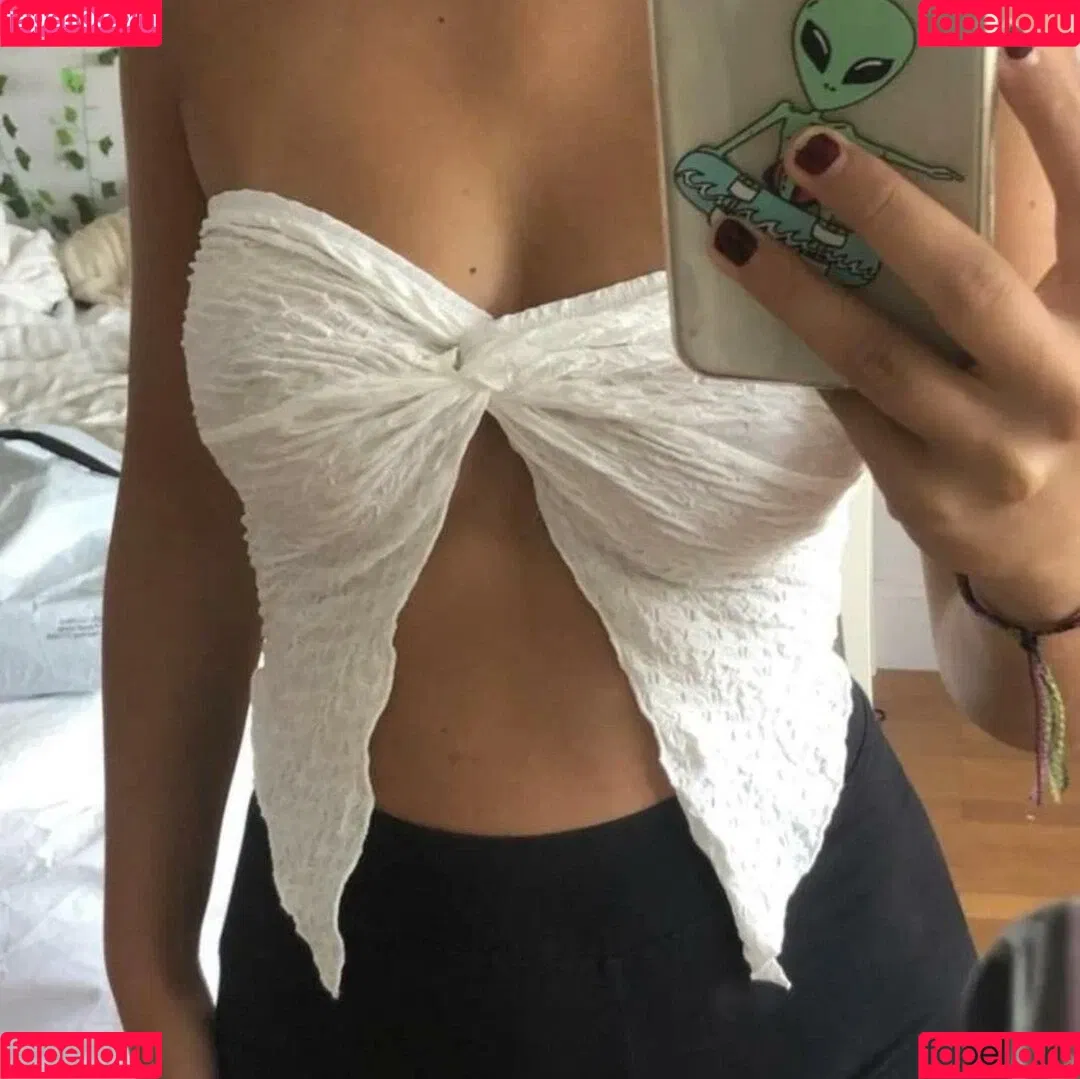 Elizabeth Alker Onlyfans Photo Gallery 