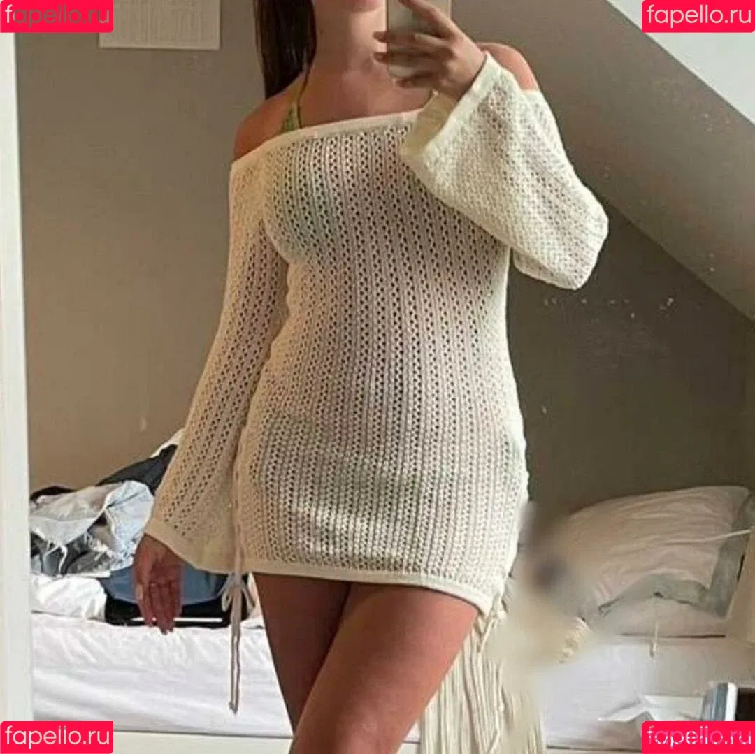 Elizabeth Alker Onlyfans Photo Gallery 