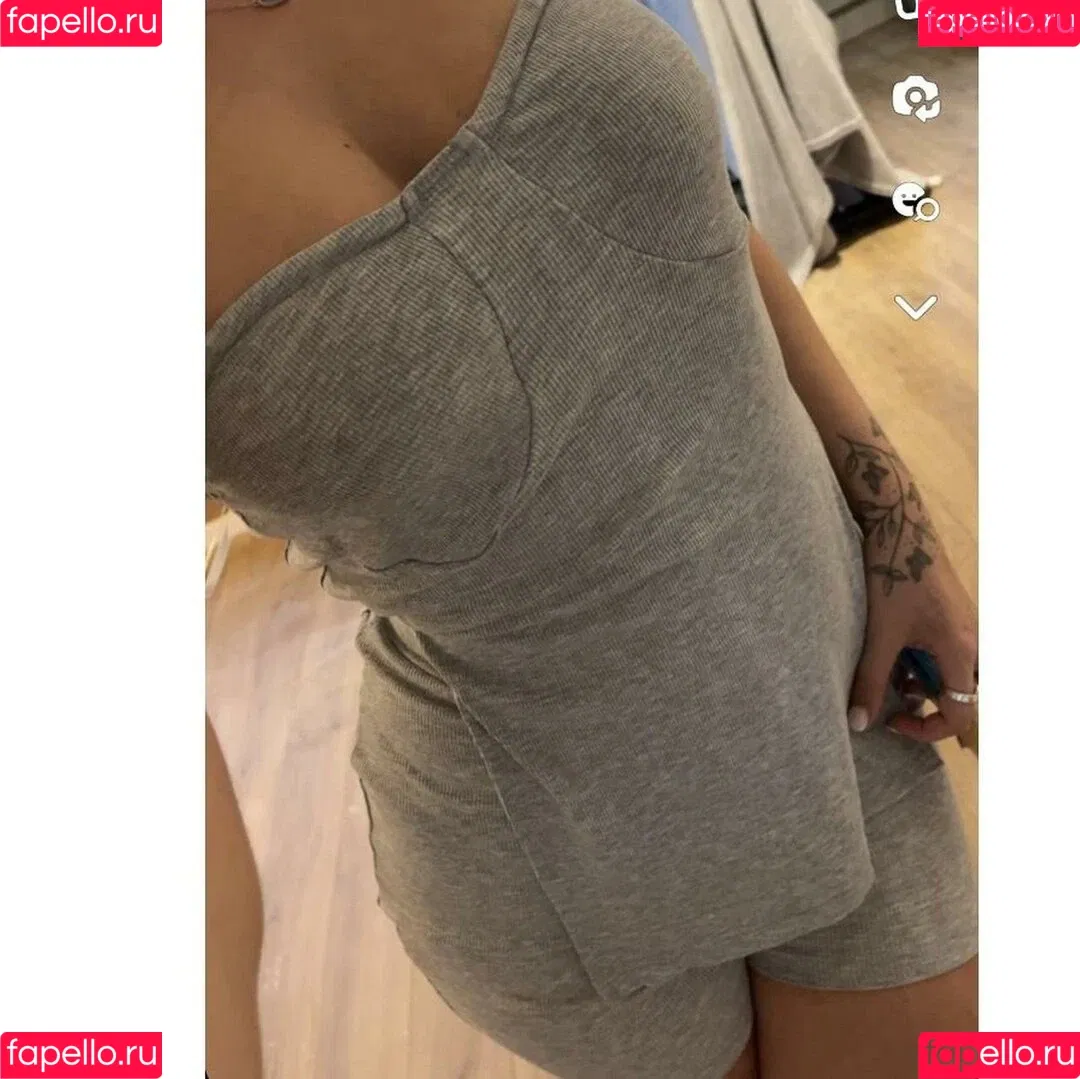 Elizabeth Alker Onlyfans Photo Gallery 