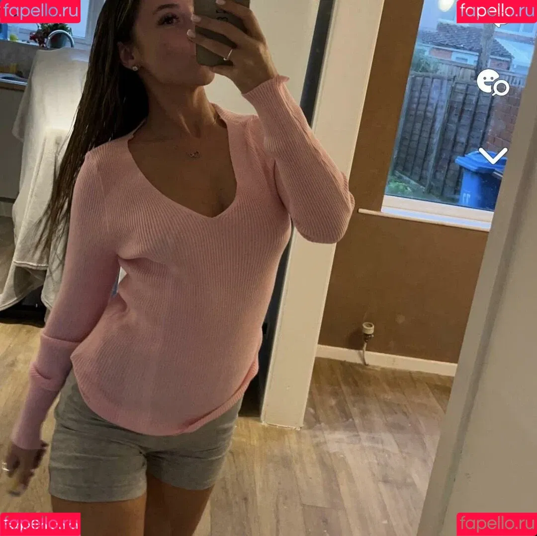 Elizabeth Alker Onlyfans Photo Gallery 