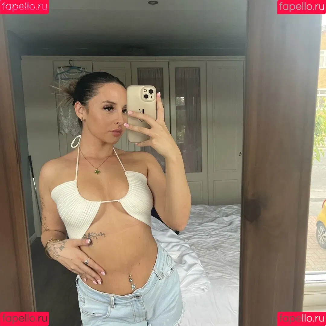 Elizabeth Alker Onlyfans Photo Gallery 