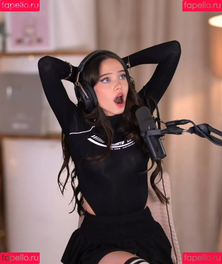 Lydia Violet Onlyfans Photo Gallery 