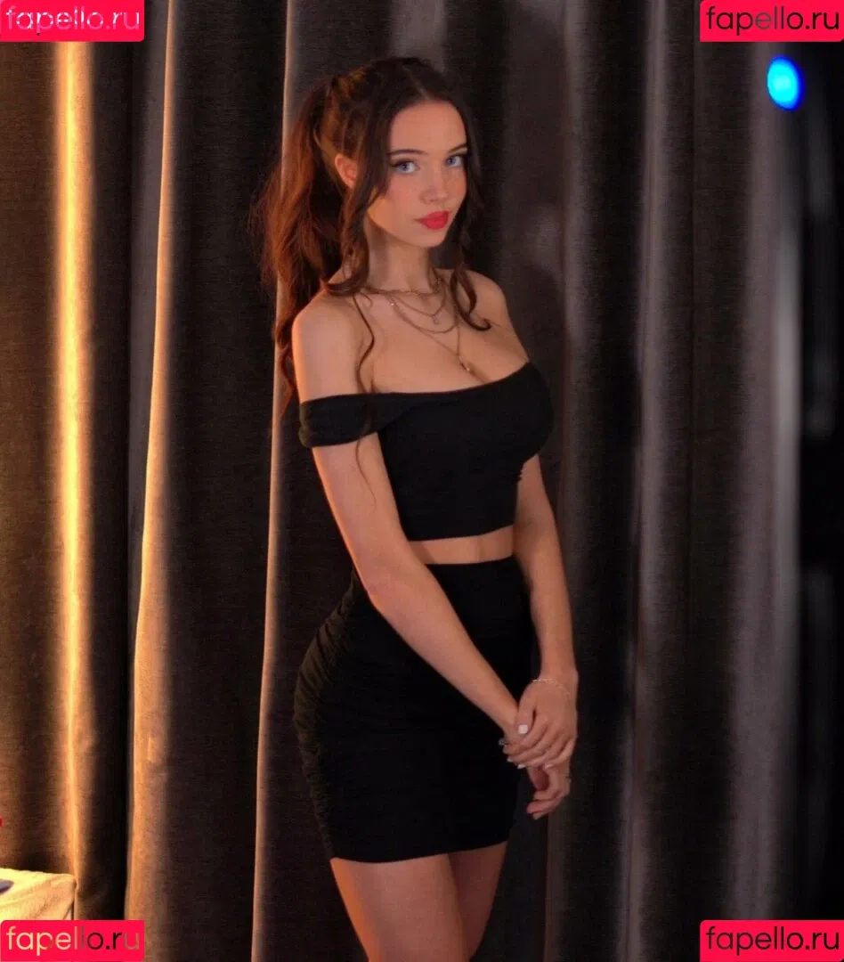 Lydia Violet Onlyfans Photo Gallery 