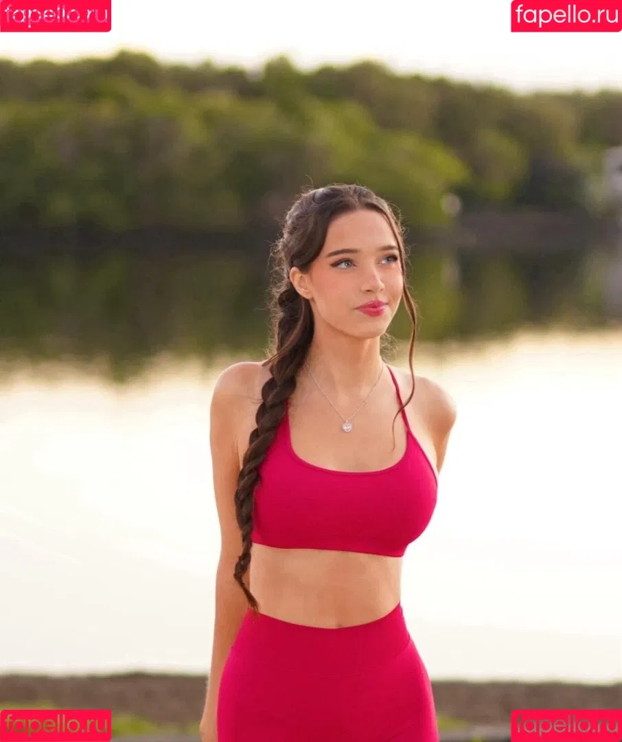 Lydia Violet Onlyfans Photo Gallery 