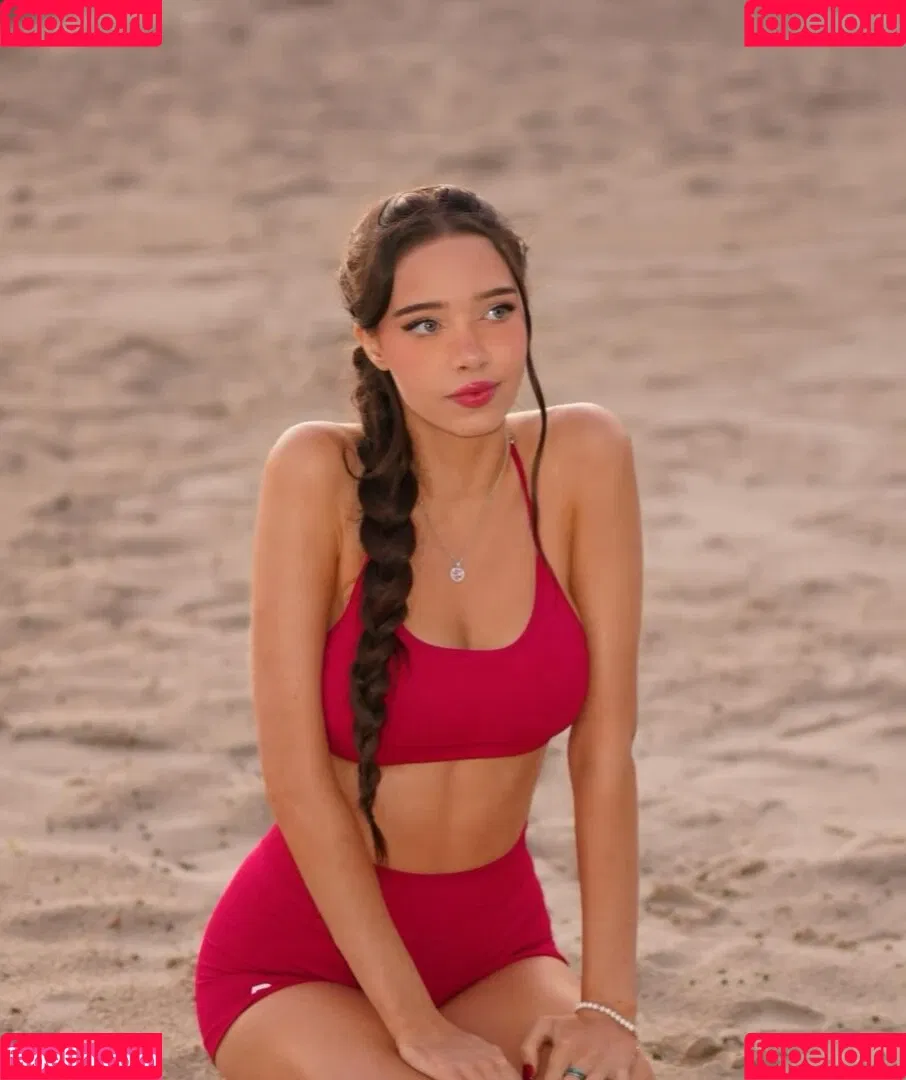 Lydia Violet Onlyfans Photo Gallery 