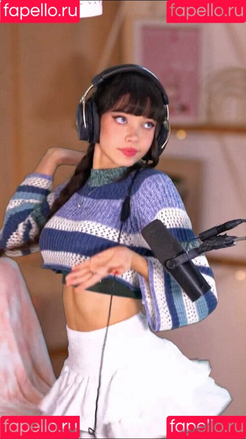 Lydia Violet Onlyfans Photo Gallery 