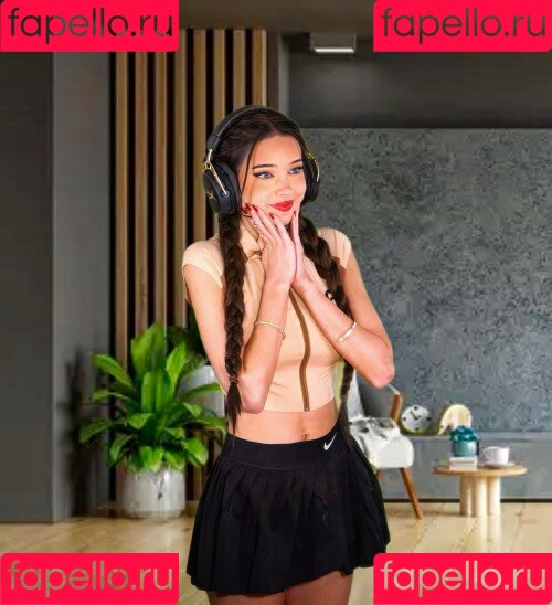 Lydia Violet Onlyfans Photo Gallery 