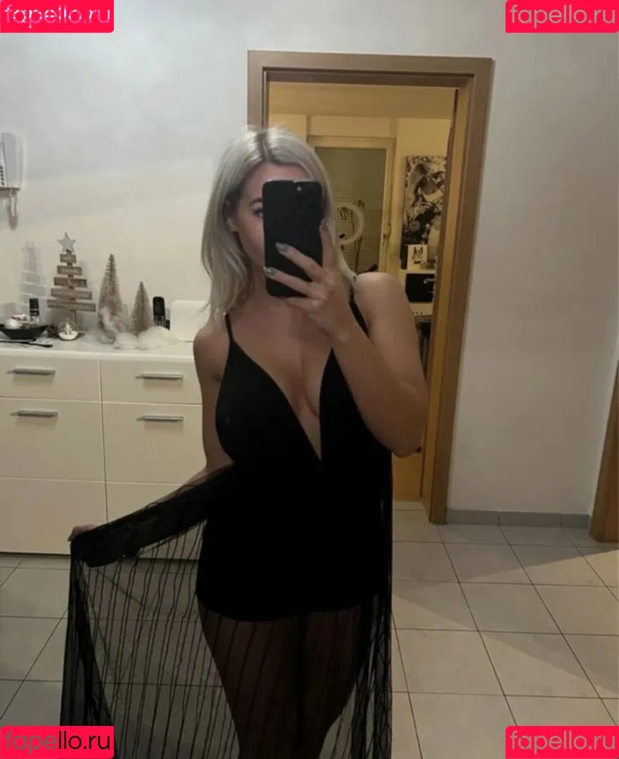 Tina Bambina Onlyfans Photo Gallery 