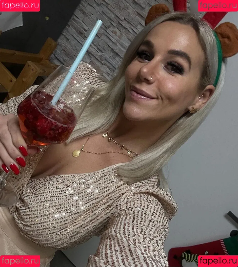 Tina Bambina Onlyfans Photo Gallery 