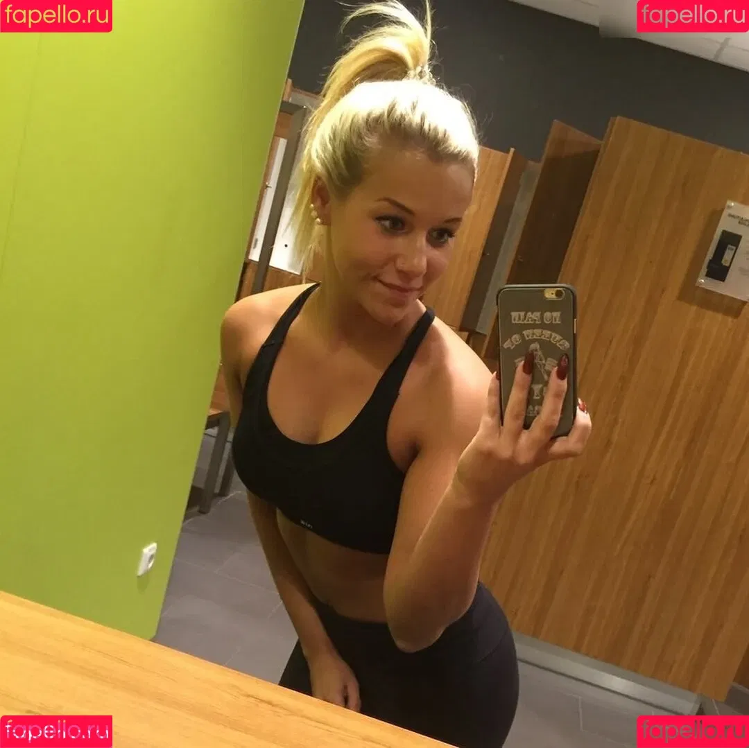 Tina Bambina Onlyfans Photo Gallery 