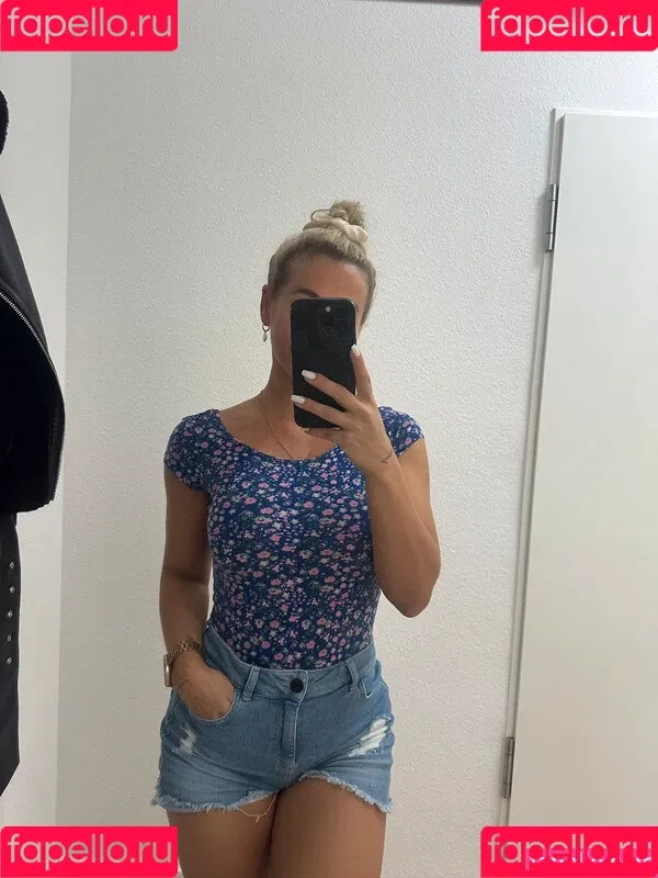 Tina Bambina Onlyfans Photo Gallery 