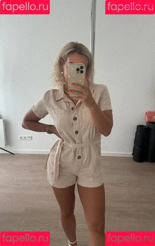 Tina Bambina Onlyfans Photo Gallery 