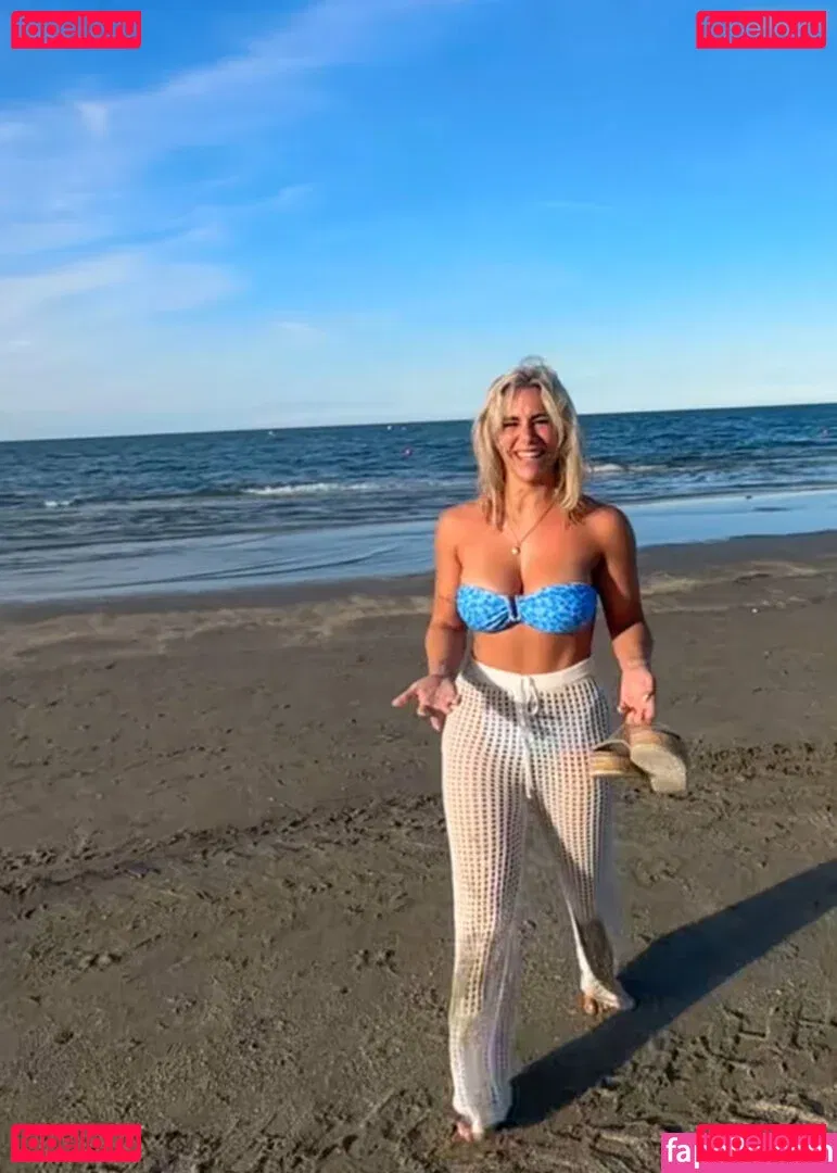 Tina Bambina Onlyfans Photo Gallery 