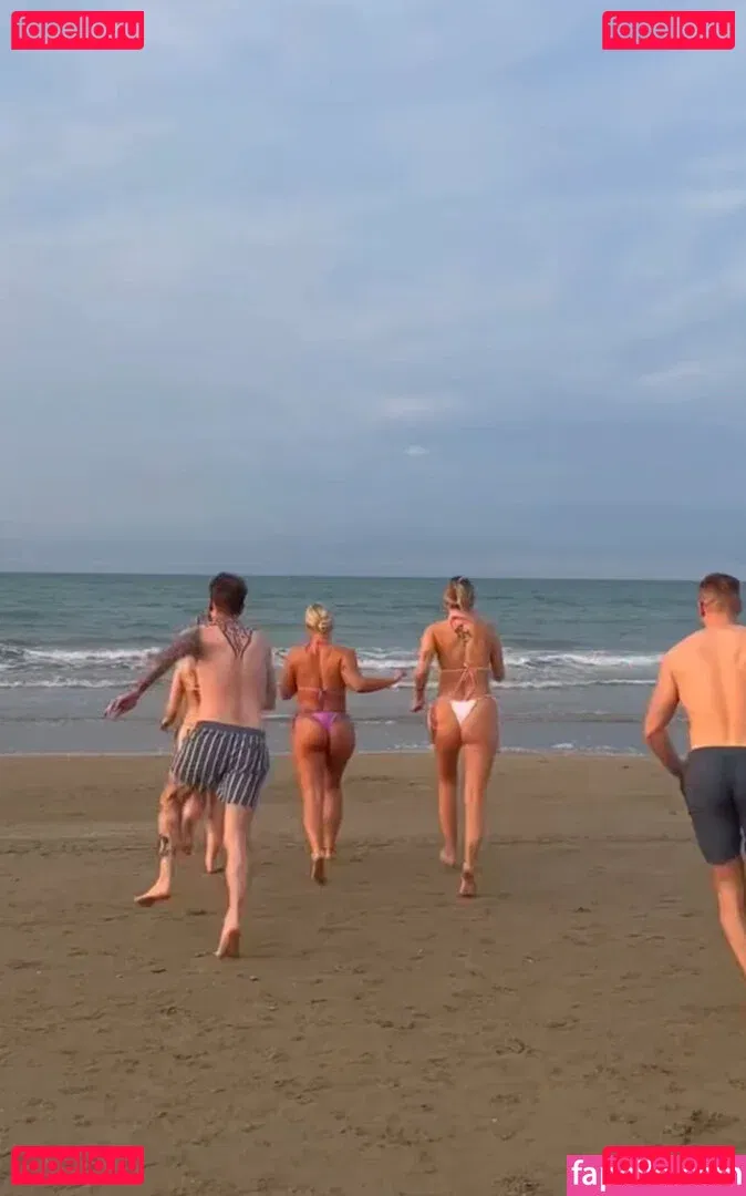 Tina Bambina Onlyfans Photo Gallery 