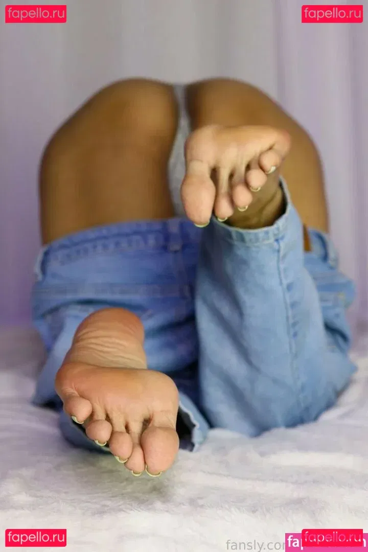 pilifeetnas Onlyfans Photo Gallery 