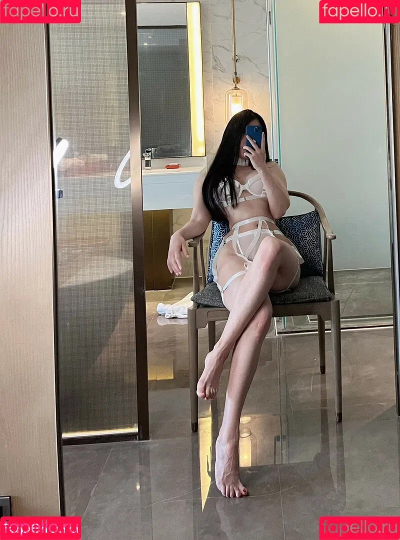 baoerru Onlyfans Photo Gallery 