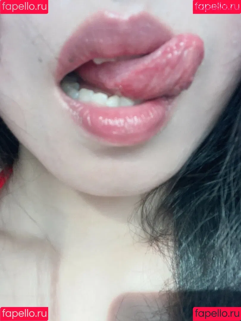 baoerru Onlyfans Photo Gallery 