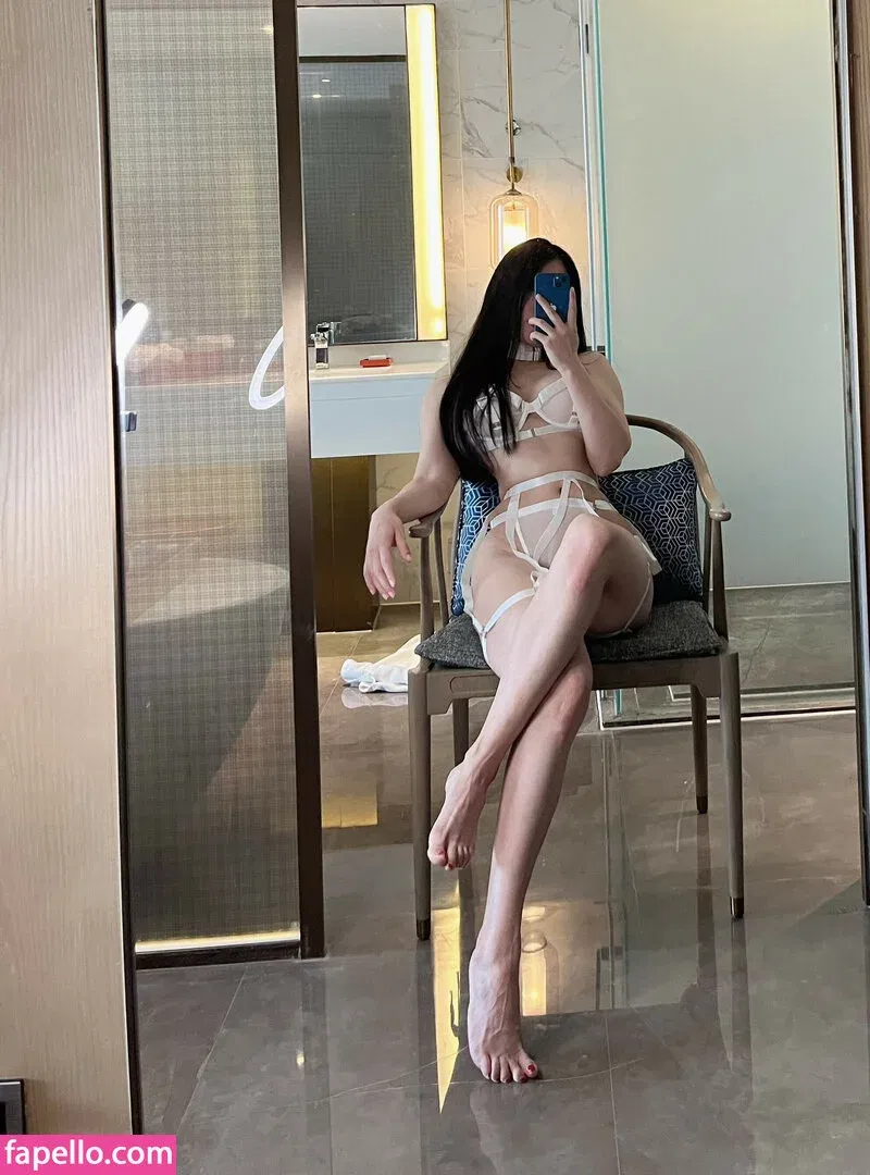 baoerru Onlyfans Photo Gallery 