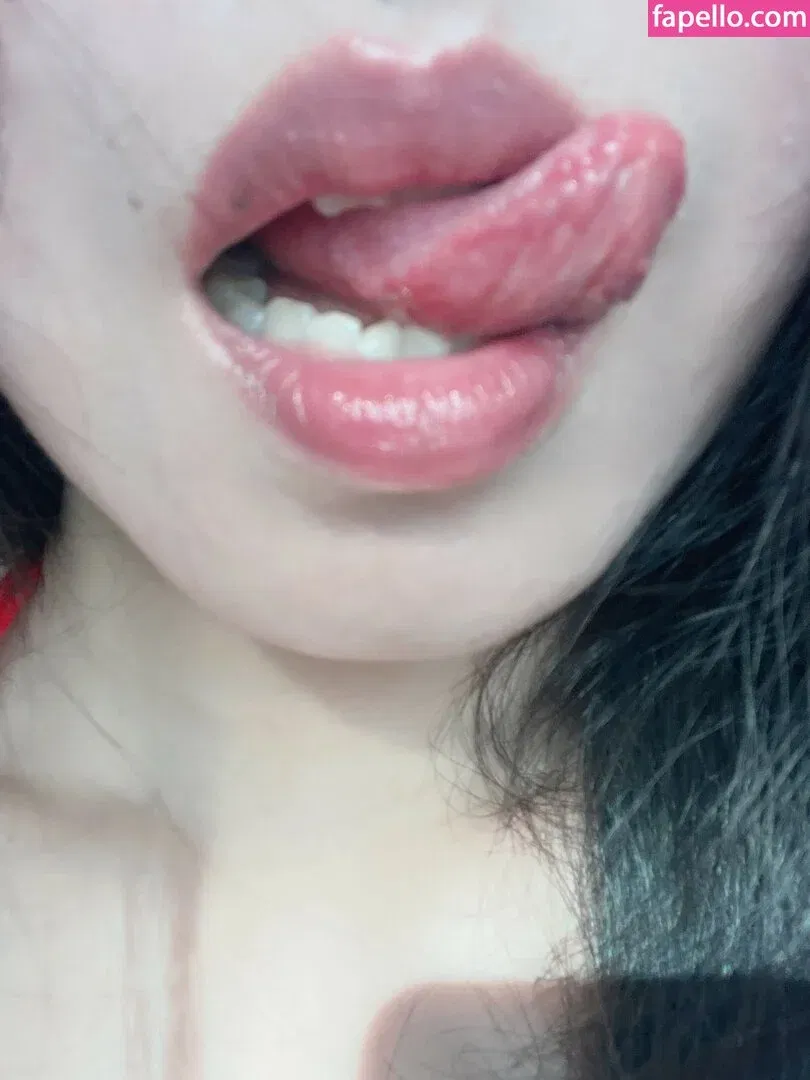 baoerru Onlyfans Photo Gallery 